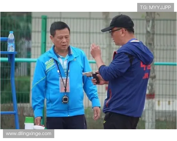 深圳羽毛球队的蜕变与成长之路探索杯赛背后的奋斗与坚持